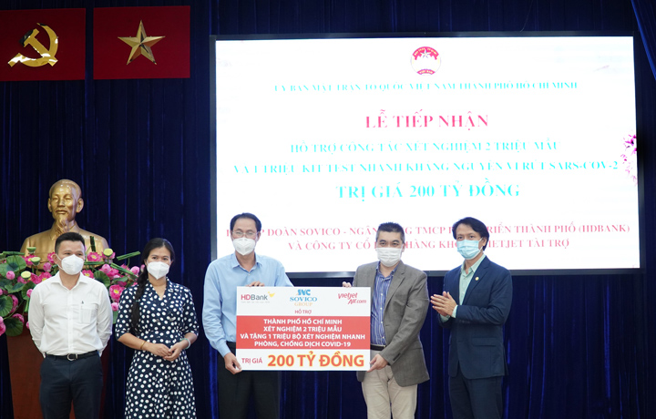 Tập đoàn Sovico hỗ trợ TP Hồ Chí Minh 1 triệu kit và xét nghiệm 2 triệu mẫu trị giá 200 tỷ đồng