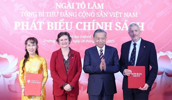 Đại học Oxford công bố Quỹ học bổng Tiên phong