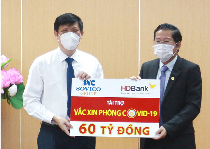 Tập đoàn Sovico và ngân hàng HDBank ủng hộ 60 tỷ đồng cho chương trình vắc xin phòng covid-19